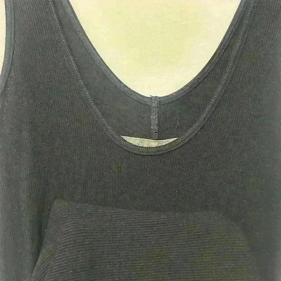 Enza Costa - Picture 4 of 5